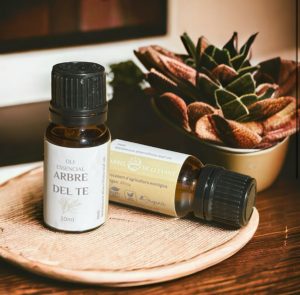 Aceite esencial de árbol de té