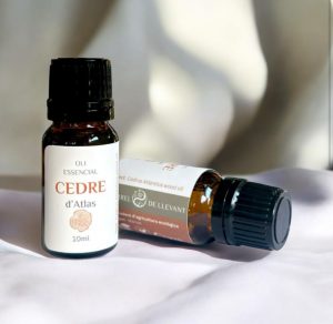 Aceite esencial de cedro del atlas